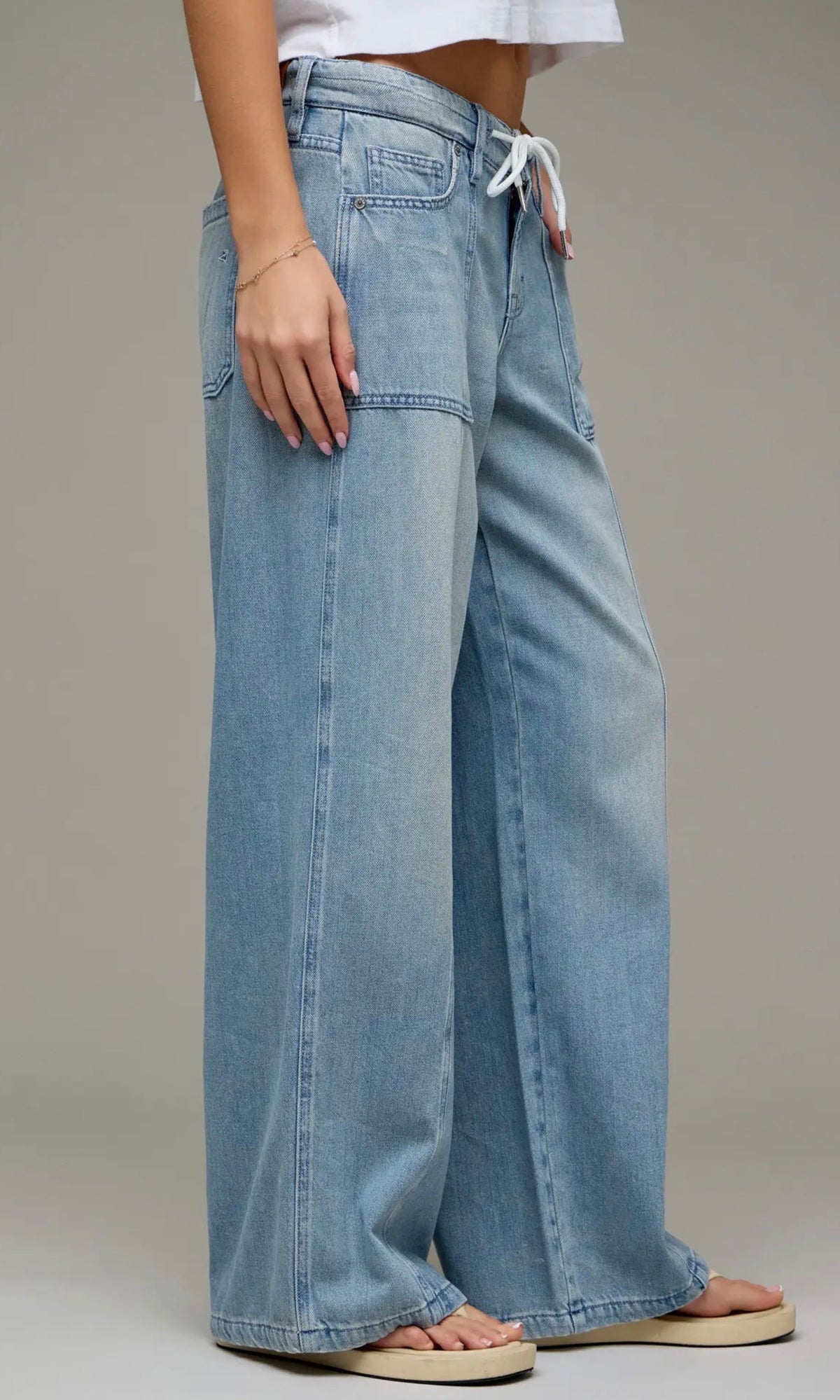 Hidden Mid Rise Wide Leg